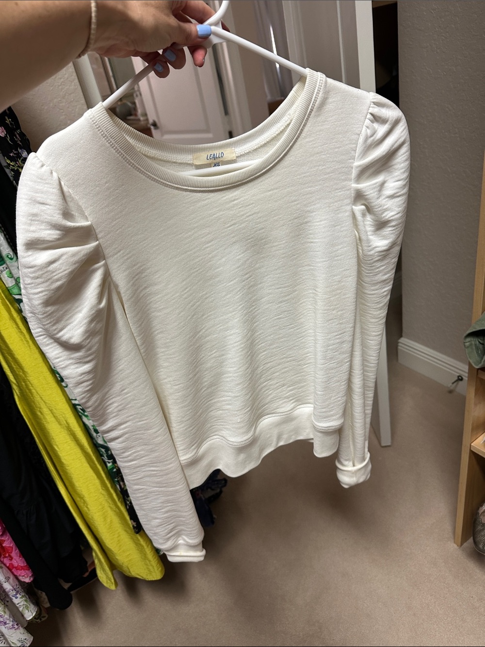 LeLaLo Cream Puff-Sleeve Crewneck Sweatshirt